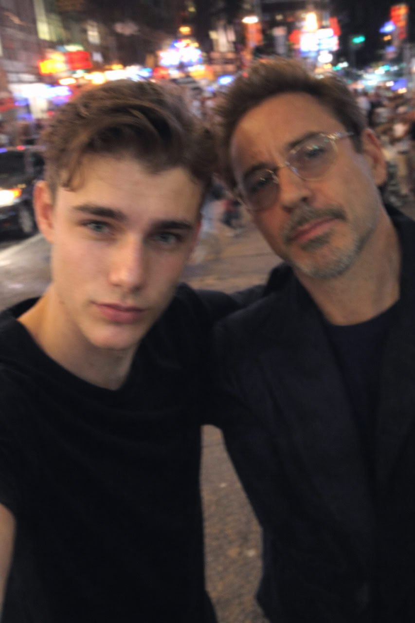 iPhone Selfie with Robert Downey Jr